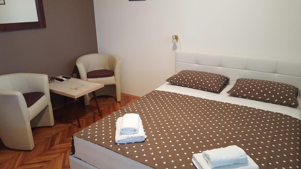 Apartments Ana+3 Šibenik Exterior foto
